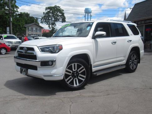 Used 2016 Toyota 4Runner Limited AWD/4WD image 33