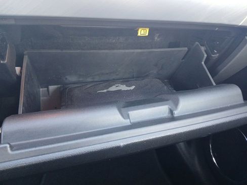 Used 2019 Ford Mustang Premium image 31