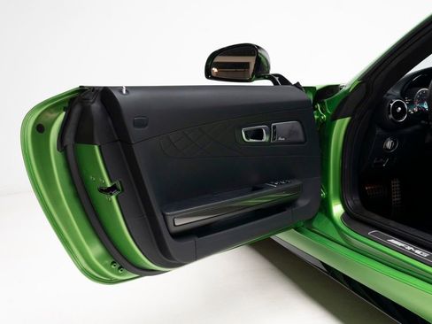 Used 2020 Mercedes-Benz AMG GT R image 21
