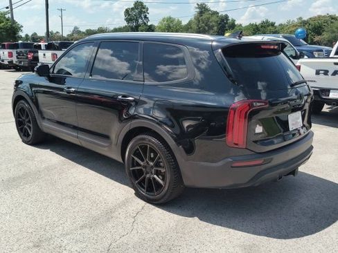 Used 2020 Kia Telluride SX w/ SX Prestige Package AWD/4WD image 3