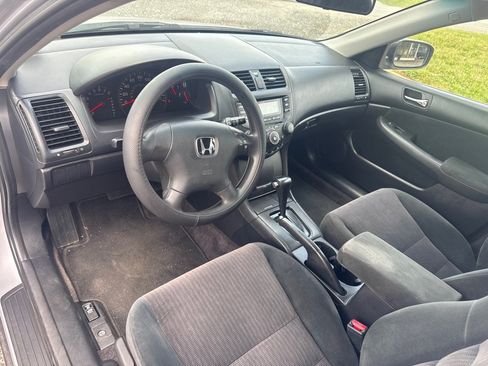 Used 2005 Honda Accord LX image 32