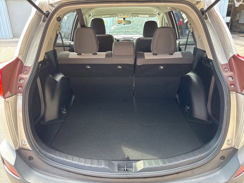 Used 2014 Toyota RAV4 LE image 21