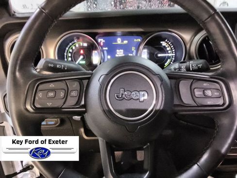 Used 2023 Jeep Wrangler Unlimited w/ Cold Weather Group AWD/4WD image 32