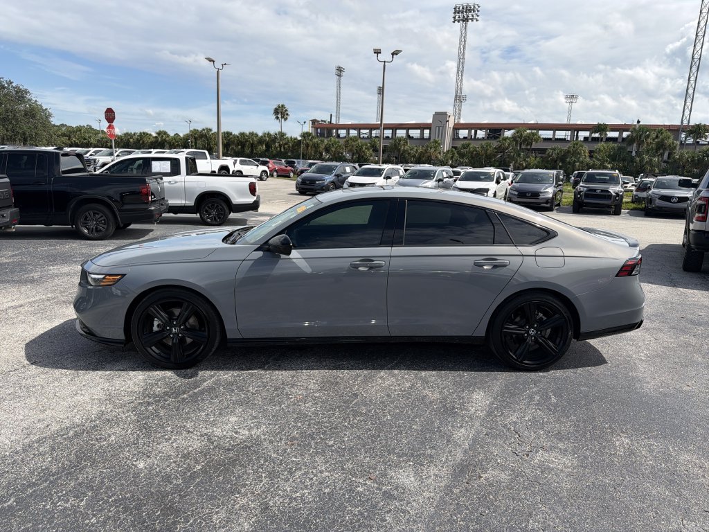 Used 2025 Honda Accord Sport image 7
