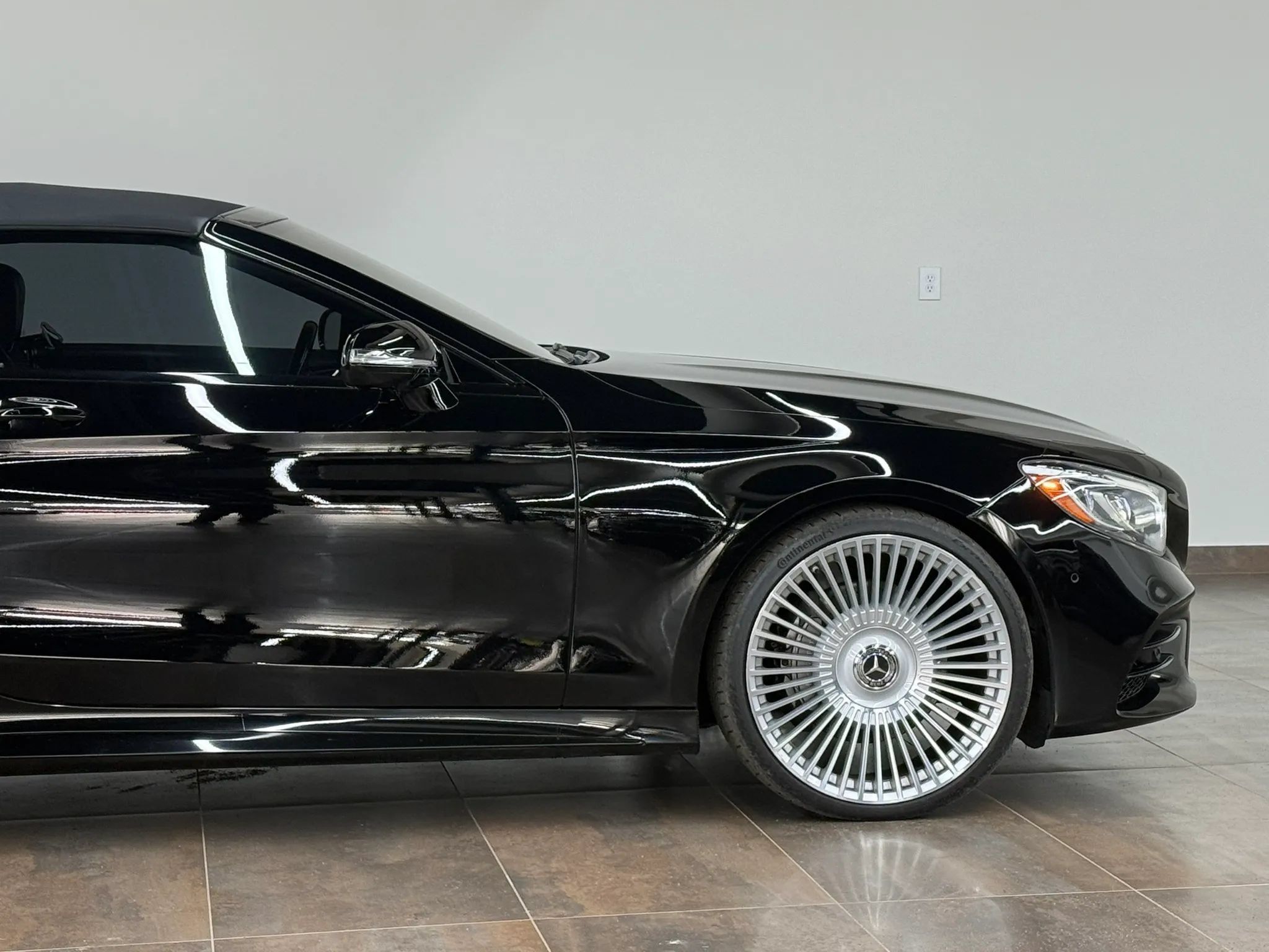 Used 2019 Mercedes-Benz S 560 Cabriolet image 16