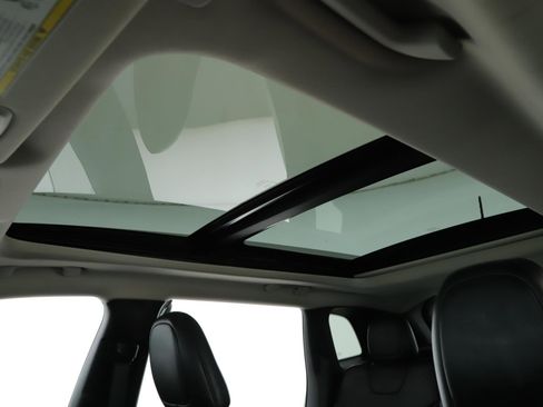 Used 2018 Jeep Cherokee Limited image 15