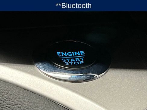 Used 2022 Ford Explorer XLT w/ Class IV Trailer Tow Package image 12