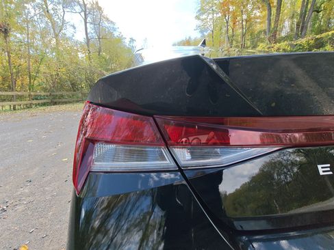 Used 2024 Hyundai Elantra SEL image 11