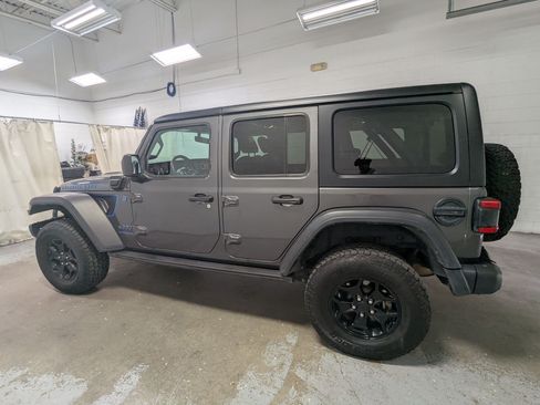 Used 2023 Jeep Wrangler Unlimited Rubicon 4xe AWD/4WD image 10