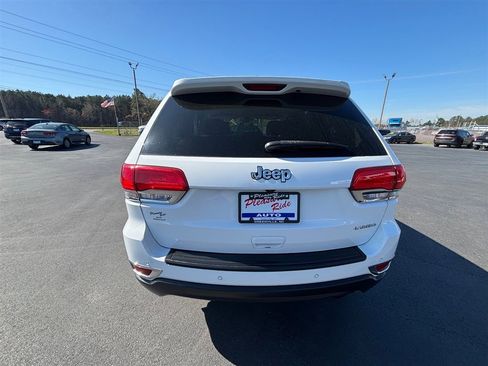 Used 2018 Jeep Grand Cherokee Laredo image 5