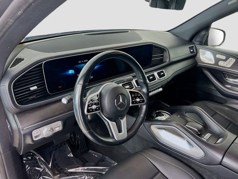 Used 2021 Mercedes-Benz GLS 450 4MATIC image 9