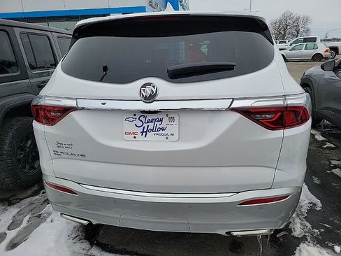 Used 2023 Buick Enclave Essence w/ Experience Buick Package image 4