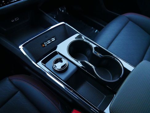 Certified 2025 Chevrolet Equinox RS w/ Safety and Technology Package image 23