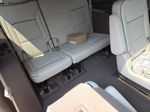 New 2026 GMC Yukon XL Denali w/ Denali Reserve Package AWD/4WD image 28