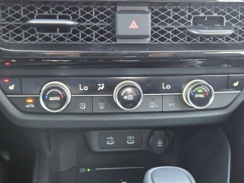 Certified 2025 Acura ADX Base image 25