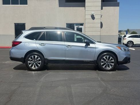 Used 2017 Subaru Outback 2.5i Limited AWD/4WD image 2