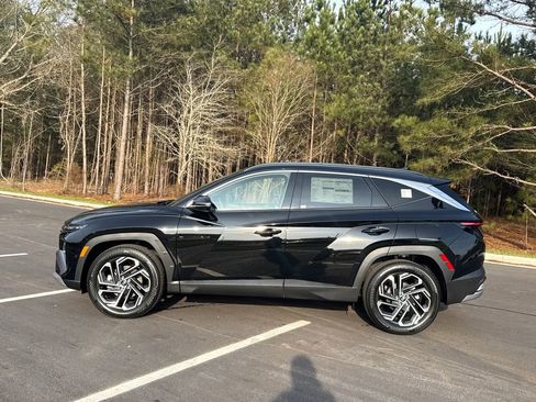 New 2026 Hyundai Tucson Limited FWD image 2