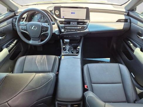 Used 2025 Lexus ES 300h w/ Premium Package FWD image 16