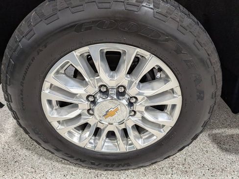 Used 2023 Chevrolet Silverado 3500 High Country w/ Z71 Off-Road Package image 11