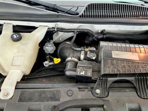 Used 2019 Chevrolet Express 3500 LT w/ LT Preferred Equipment Group RWD image 26