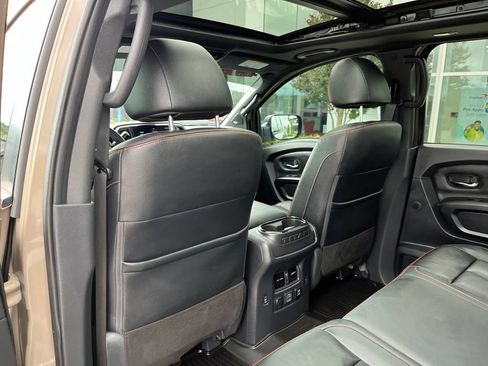Used 2024 Nissan Titan PRO-4X w/ Pro-4x Convenience Package AWD/4WD image 17