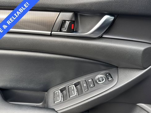 Used 2018 Honda Accord Sport image 11