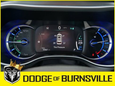 Used 2022 Chrysler Pacifica Touring-L w/ Uconnect Theater Family Group image 30