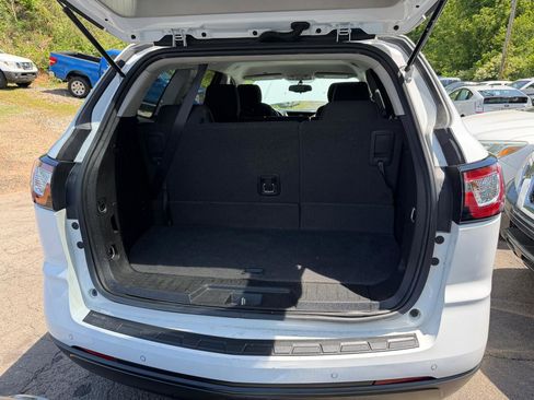 Used 2017 Chevrolet Traverse LT FWD image 23