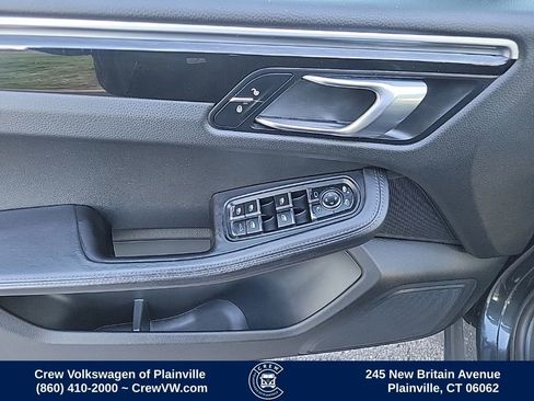 Used 2017 Porsche Macan image 30