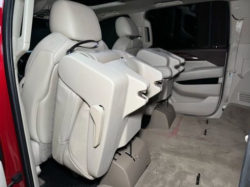 Used 2015 Cadillac Escalade ESV Premium image 19