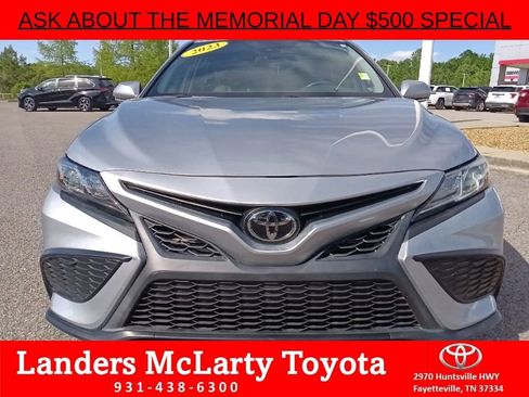 Used 2023 Toyota Camry SE FWD image 8