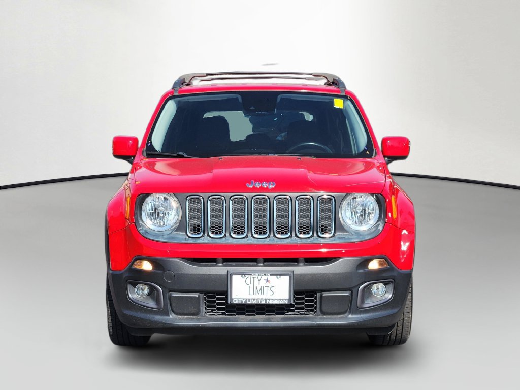 Used 2017 Jeep Renegade Latitude w/ Advanced Technology Group FWD image 2