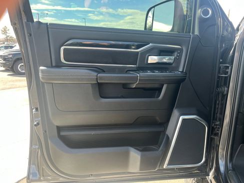 Used 2022 RAM 2500 Laramie image 13