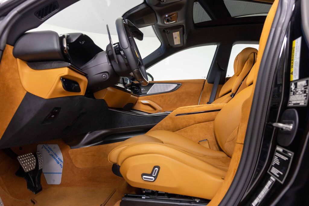 Used 2025 Ferrari Purosangue AWD/4WD image 66