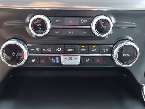 Used 2025 Ford F150 Lariat w/ Equipment Group 501A Mid AWD/4WD image 22