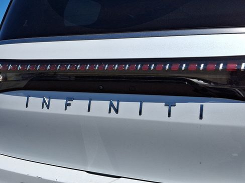 Certified 2025 INFINITI QX80 Sensory AWD/4WD image 35