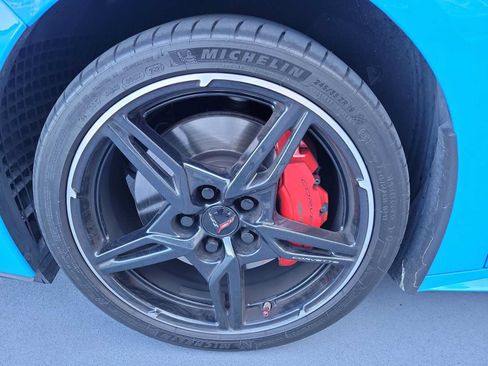 Used 2021 Chevrolet Corvette Stingray Premium Conv w/ Z51 Performance Package RWD image 14