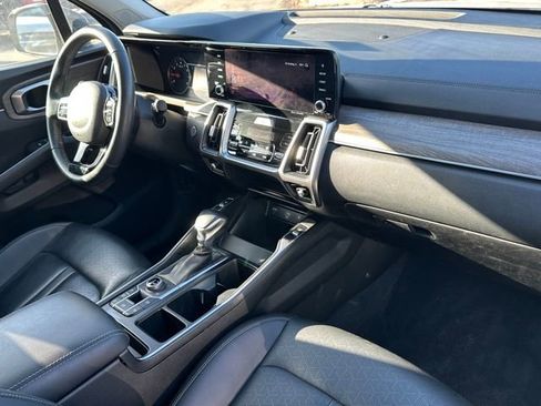 Used 2023 Kia Sorento X-Line EX image 9