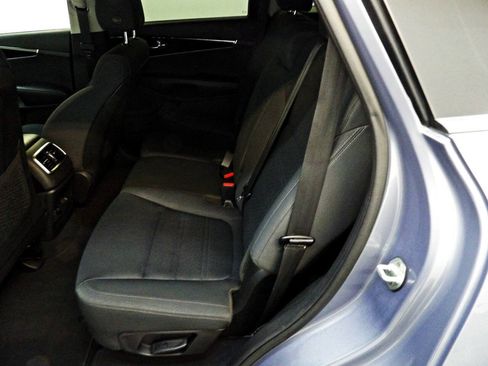 Used 2020 Kia Sorento LX FWD image 10