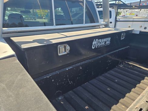 Used 2007 GMC Sierra 2500 SLE w/ Heavy-Duty Power Package image 12