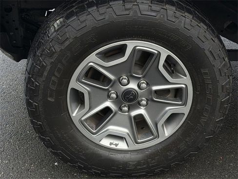 Used 2024 Jeep Gladiator Sport image 18