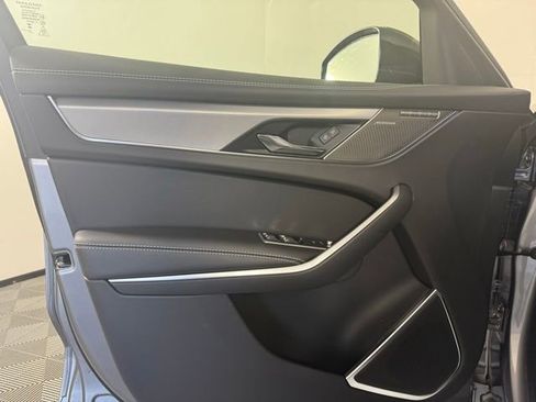 Used 2025 Jaguar F-PACE R-Dynamic S image 10