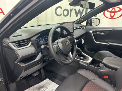 Used 2025 Toyota RAV4 XSE image 22