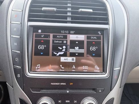 Used 2016 Lincoln MKX Select w/ Select Plus Package FWD image 22