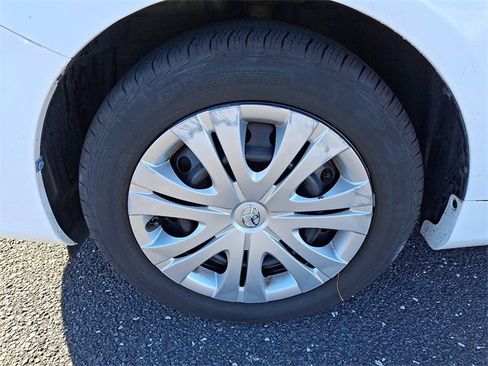 Used 2010 Toyota Corolla LE image 8