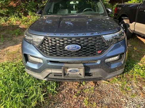 Used 2020 Ford Explorer ST w/ ST Street Pack AWD/4WD image 2