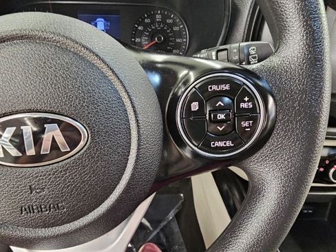 Used 2021 Kia Soul LX image 12