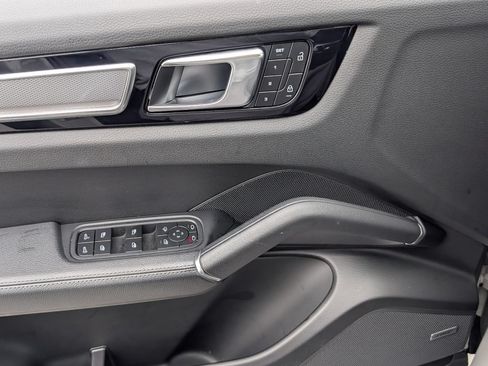 Certified 2023 Porsche Cayenne Platinum Edition AWD/4WD image 20