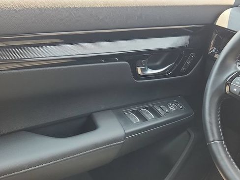 Used 2025 Honda CR-V EX-L image 11