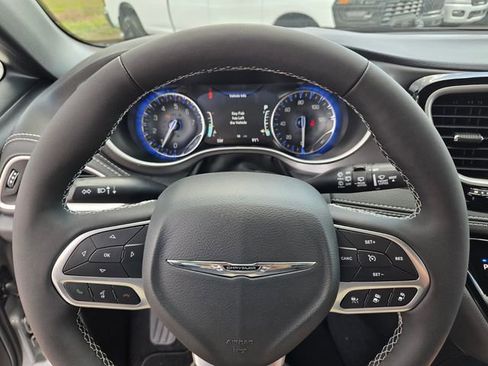 New 2026 Chrysler Pacifica Select image 26